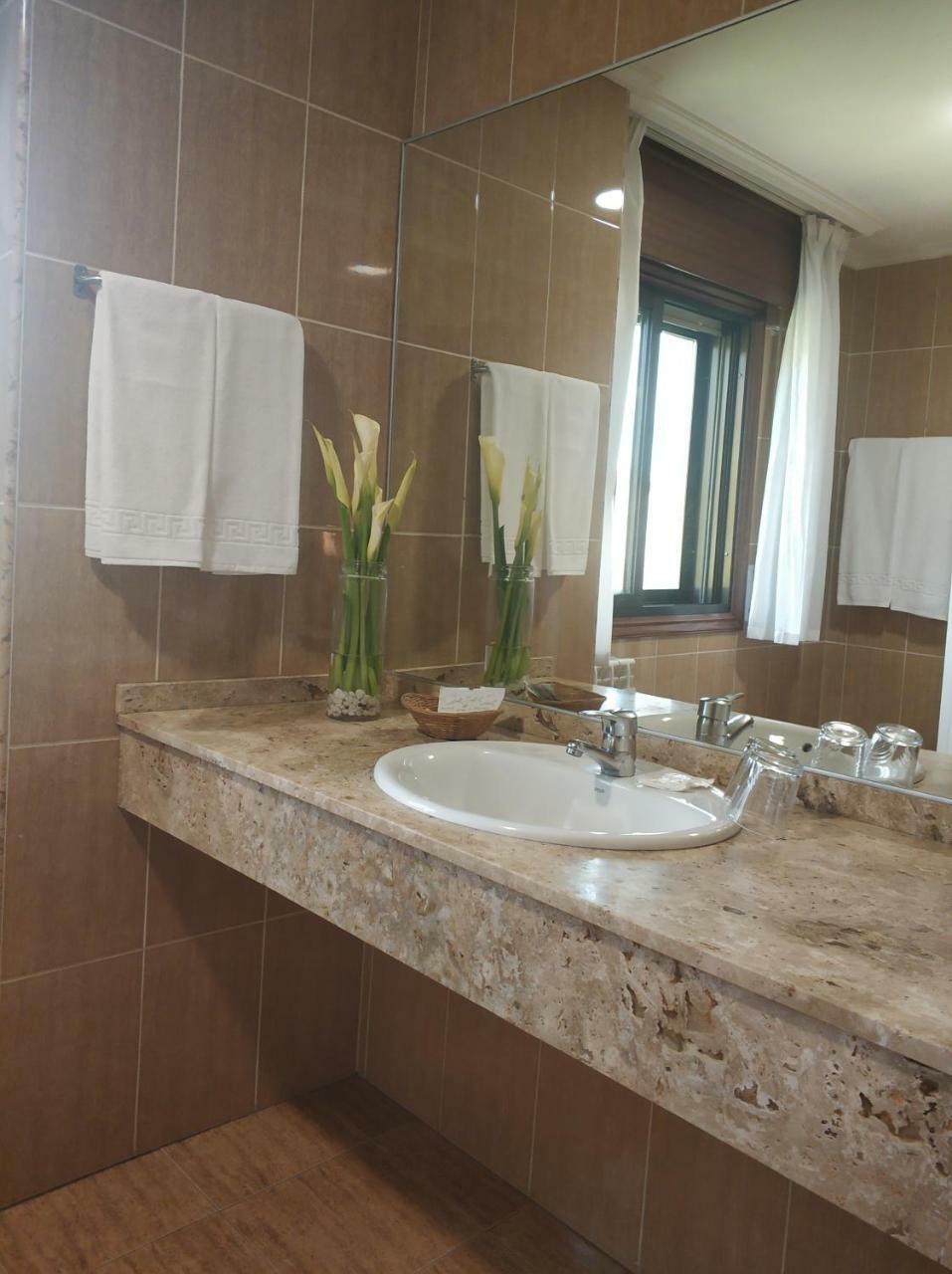 Hotel Avion By Bossh Hotels Vigo Extérieur photo